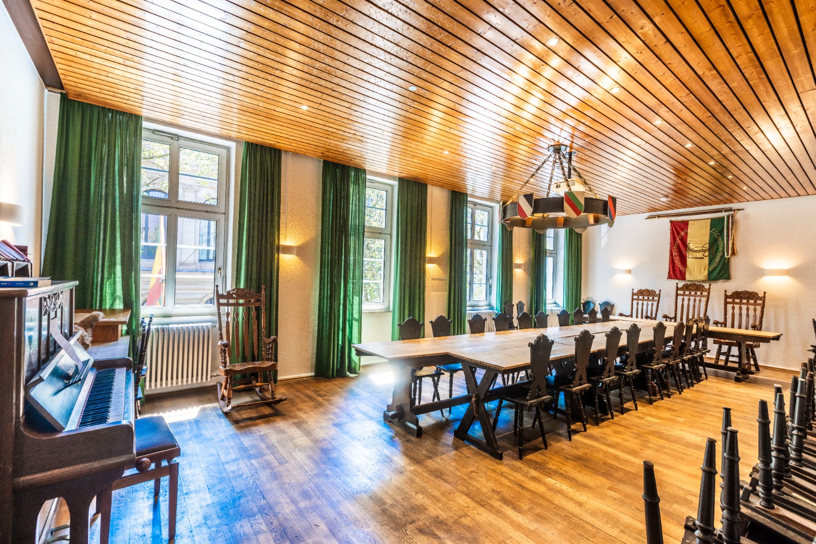 Kneipsaal einer Studentenverbindung in Karlsruhe